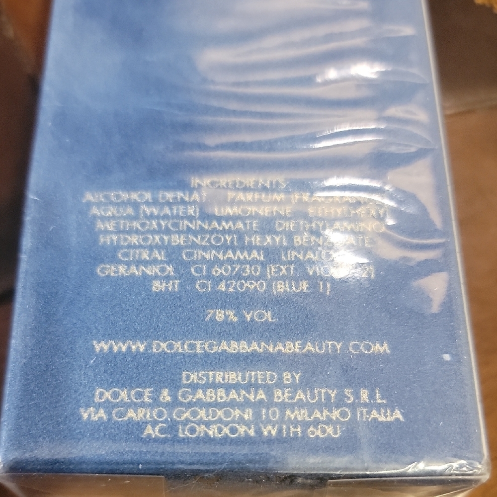 Dolce & Gabbana Light Blue Eau Intense Fragrance - Picture 2 of 4
